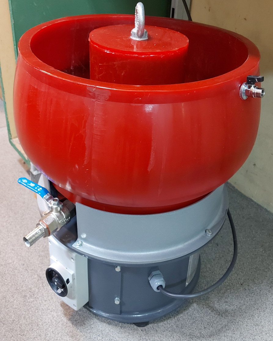 Vibratory machining equipment